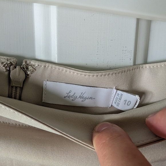 Lady Hagen Cream Skirt - Picture 2 of 3